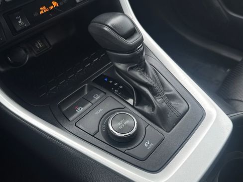 Used 2024 Toyota RAV4 XLE w/ Convenience Package image 28