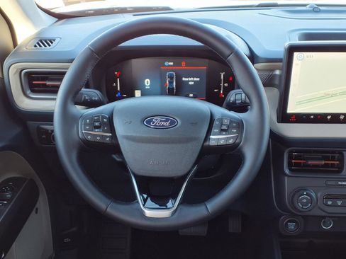 New 2026 Ford Maverick Lariat image 9