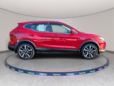 Used 2018 Nissan Rogue Sport SL w/ SL Premium Package image 4