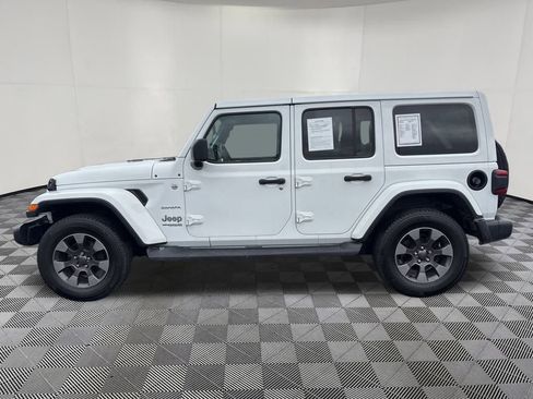 Used 2018 Jeep Wrangler Unlimited Sahara w/ Uconnect 4C Nav & Sound Group image 2