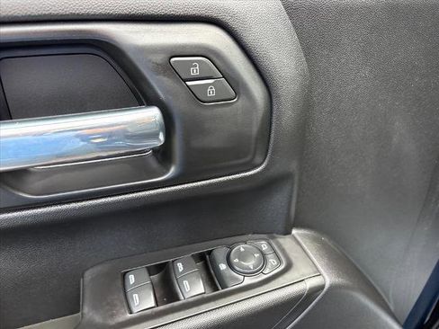 Certified 2020 Chevrolet Silverado 1500 Custom w/ Custom Value Package AWD/4WD image 21