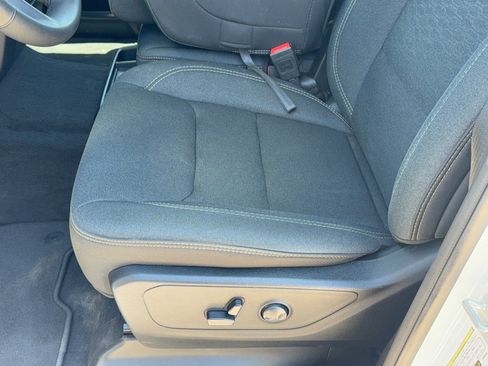 Used 2025 RAM 1500 Big Horn AWD/4WD image 16