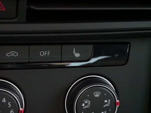 Certified 2024 Volkswagen Jetta Sport image 28