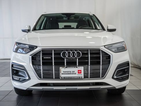 Used 2023 Audi Q5 2.0T Premium Plus w/ Premium Plus Package AWD/4WD image 2