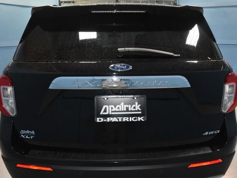 Used 2022 Ford Explorer XLT w/ Equipment Group 202A image 33