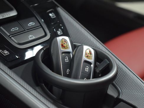 Used 2024 Porsche 911 Carrera 4S image 43