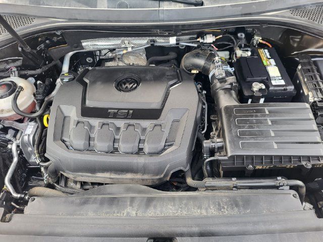 Used 2019 Volkswagen Tiguan SE w/ Panoramic Sunroof Package AWD/4WD image 11
