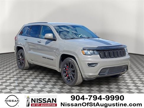 Used 2019 Jeep Grand Cherokee Altitude image 1