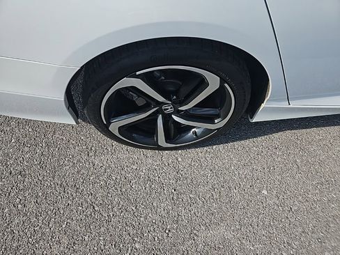 Used 2022 Honda Accord Sport image 11