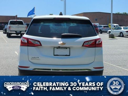 Used 2018 Chevrolet Equinox LS FWD image 5
