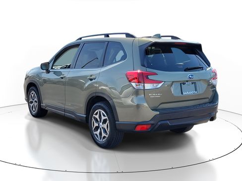 Used 2019 Subaru Forester Premium image 4