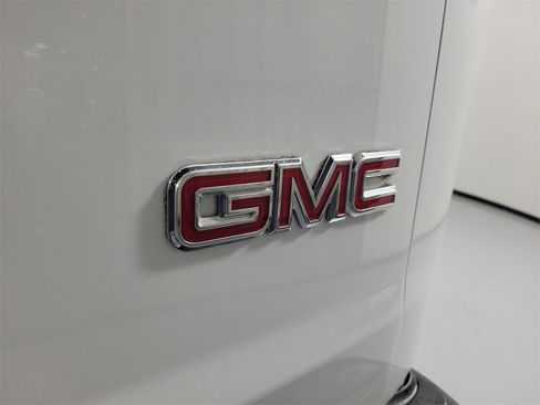 Used 2018 GMC Savana 2500 w/ Driver Convenience Package image 6