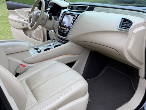 Used 2016 Nissan Murano Platinum w/ Platinum Technology Package FWD image 22