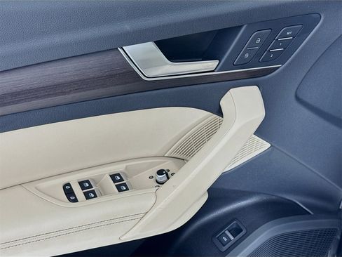 Used 2023 Audi Q5 2.0T Premium Plus w/ Premium Plus Package image 19