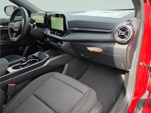 New 2026 Chevrolet Equinox LT w/ Safety and Technology Package FWD image 16