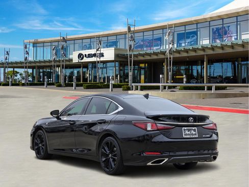 Used 2022 Lexus ES 350 F Sport image 4