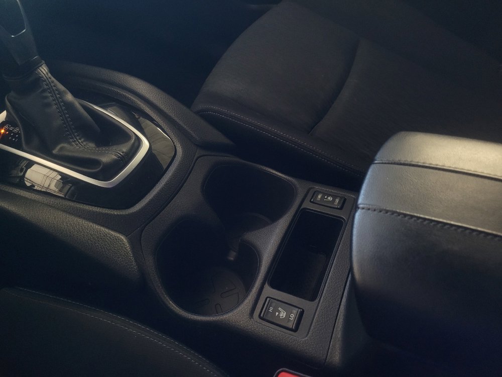 Used 2019 Nissan Rogue SV FWD image 26