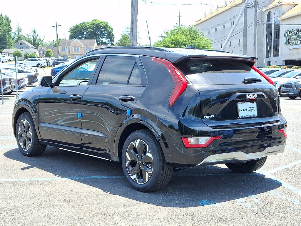 New 2026 Kia Niro Wind w/ Wind Preserve Package FWD image 3
