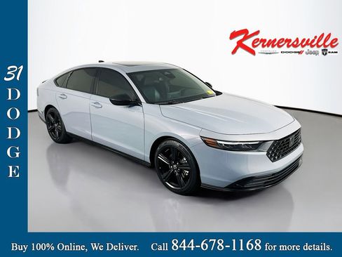 Used 2023 Honda Accord Sport image 1