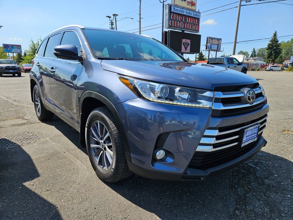 Used 2019 Toyota Highlander XLE AWD/4WD image 6