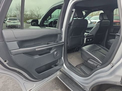 Used 2021 Ford Expedition XLT image 7