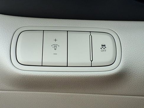 New 2026 Hyundai Venue SEL FWD image 17