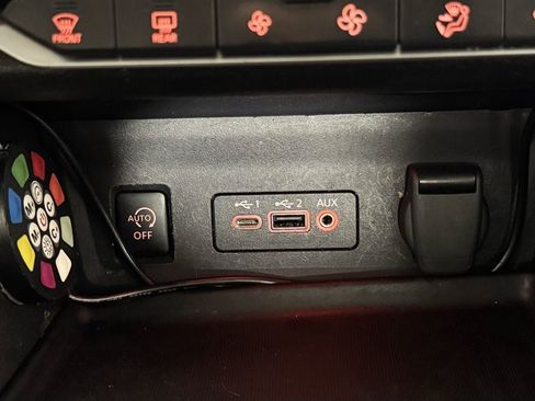Used 2024 Nissan Sentra SR FWD image 24