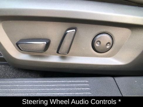 Used 2023 Nissan Rogue SV w/ SV Premium Package image 13