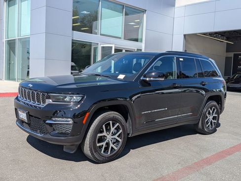 Used 2024 Jeep Grand Cherokee Limited w/ Luxury Tech Group II image 1