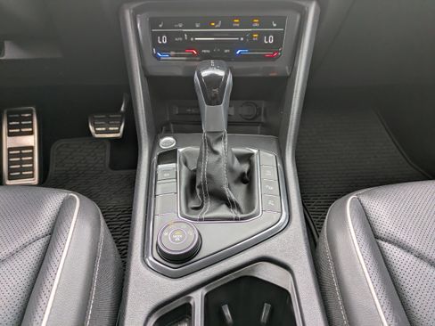 Used 2022 Volkswagen Tiguan SEL R-Line AWD/4WD image 20