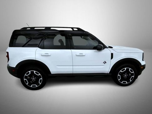 Used 2024 Ford Bronco Sport Outer Banks w/ Tech Package AWD/4WD image 4