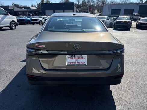 New 2026 Nissan Sentra SV w/ Floor Mat Package FWD image 4