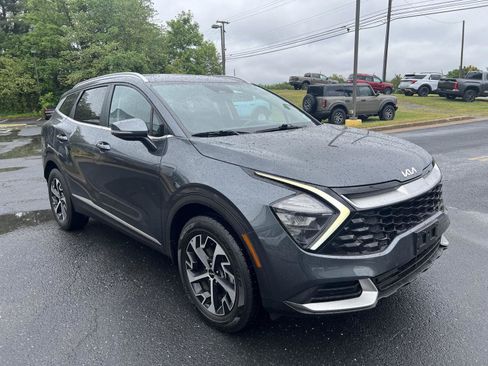 Used 2023 Kia Sportage EX AWD/4WD image 8