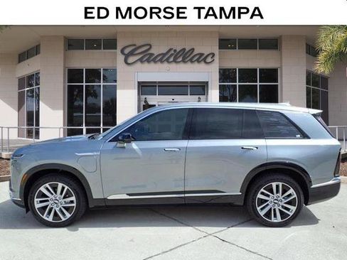 New 2026 Cadillac Vistiq Luxury image 2