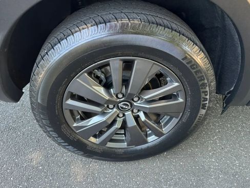 Used 2022 Nissan Pathfinder S FWD image 29