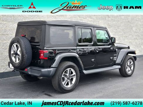 Used 2020 Jeep Wrangler Unlimited Sahara AWD/4WD image 5