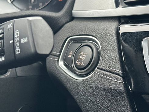 Used 2023 BMW X2 sDrive28i w/ M Sport Package image 21