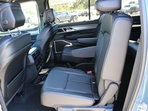 New 2026 Jeep Grand Wagoneer image 18