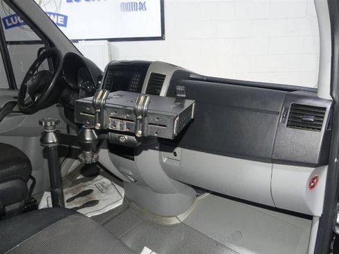 Used 2016 Mercedes-Benz Sprinter 3500 image 22