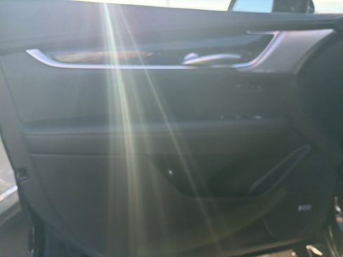 Certified 2025 Cadillac XT5 Premium Luxury image 9