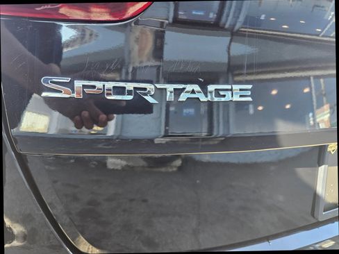 Used 2020 Kia Sportage LX AWD/4WD image 28