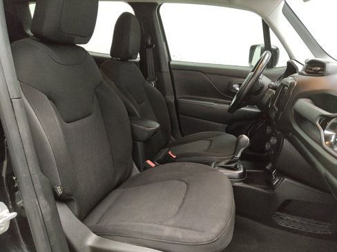 Used 2019 Jeep Renegade Altitude w/ Quick Order Package 2XM image 21