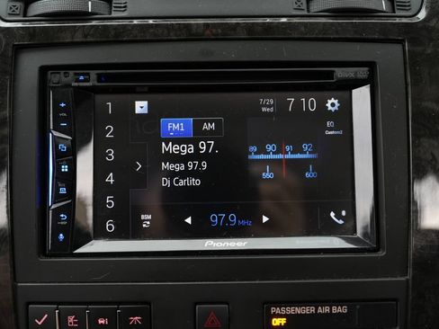 Used 2011 GMC Acadia Denali AWD/4WD image 56
