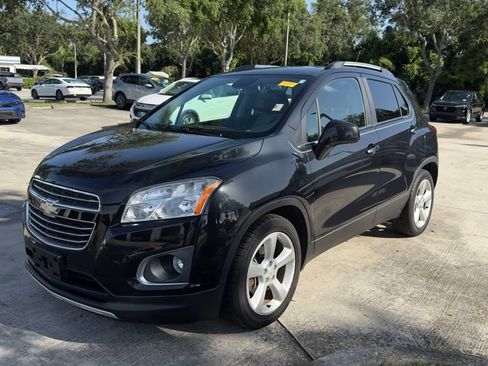 Used 2015 Chevrolet Trax LTZ FWD image 2