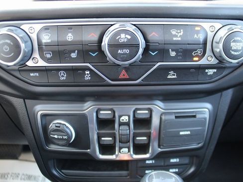 Used 2022 Jeep Wrangler Unlimited Sport image 22