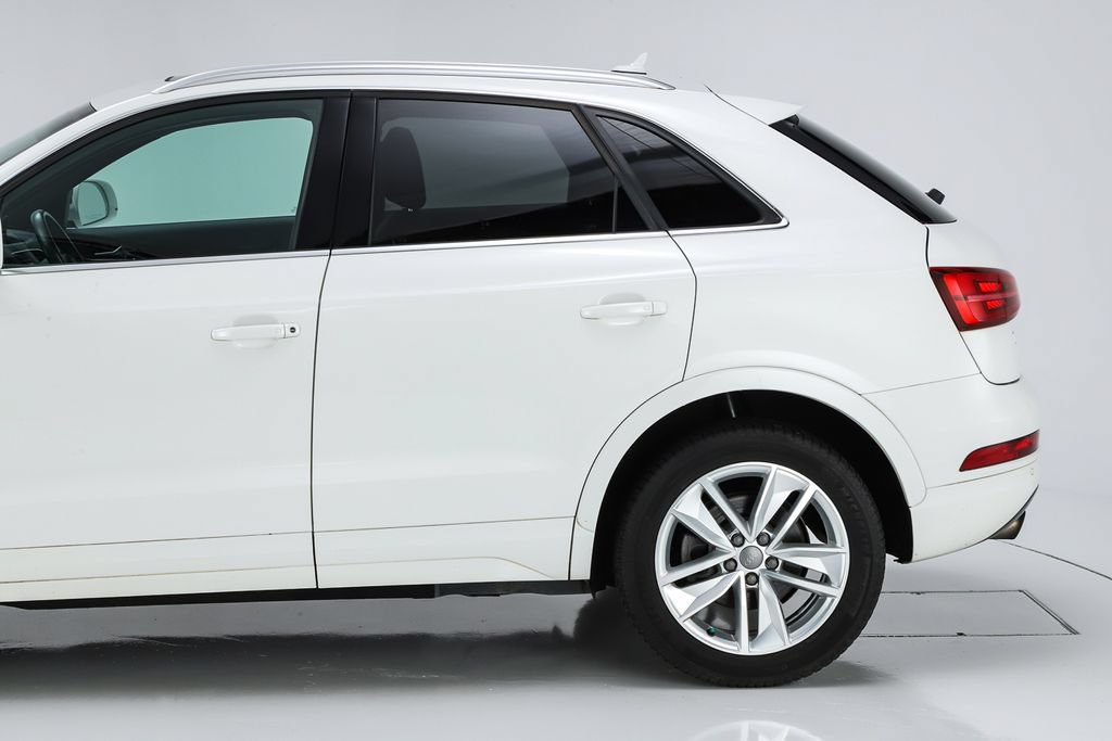 Used 2018 Audi Q3 2.0T Premium Plus w/ Premium Plus Package AWD/4WD image 50