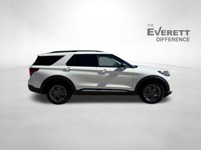 Used 2025 Ford Explorer Active w/ Active Comfort Package AWD/4WD image 8