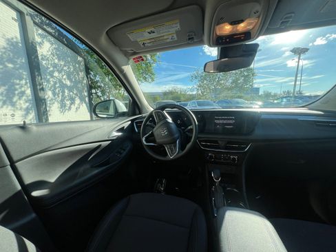 Used 2025 Buick Encore GX Preferred image 34