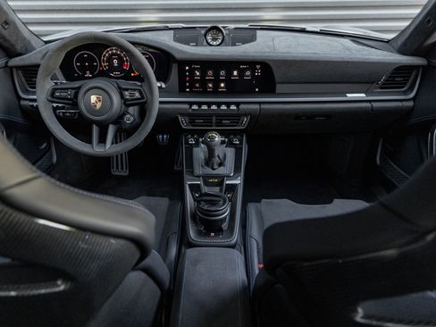 Certified 2025 Porsche 911 GT3 RWD image 22