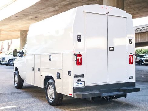 New 2026 Ford E-350 and Econoline 350 Super Duty w/ Power Equipment Group image 8